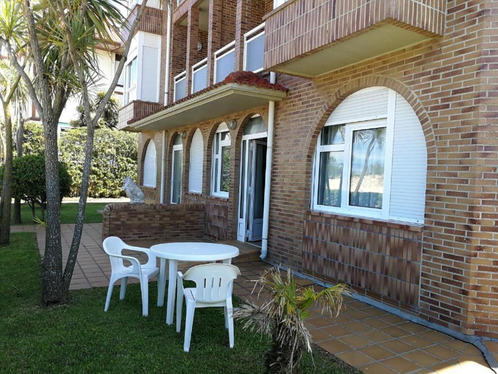 Apartamentos Regollera Premium Con Garaje Noja Exterior foto